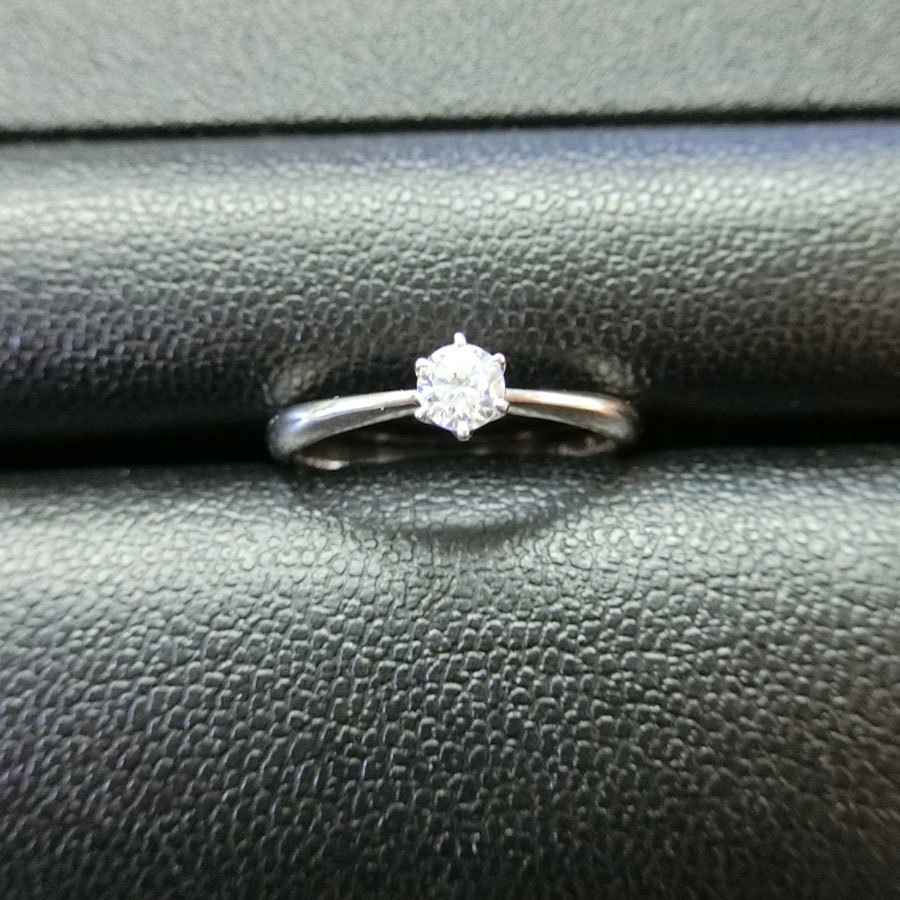 北海道旭川リゾートウエディング ブルーミントンヒル スタッフブログ プロポーズに指輪を 男性必見 エンゲージリング 5つの人気デザイン